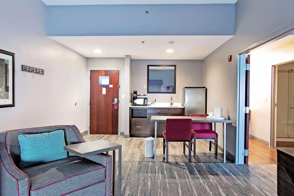 Hampton Inn Моултрі Номер фото