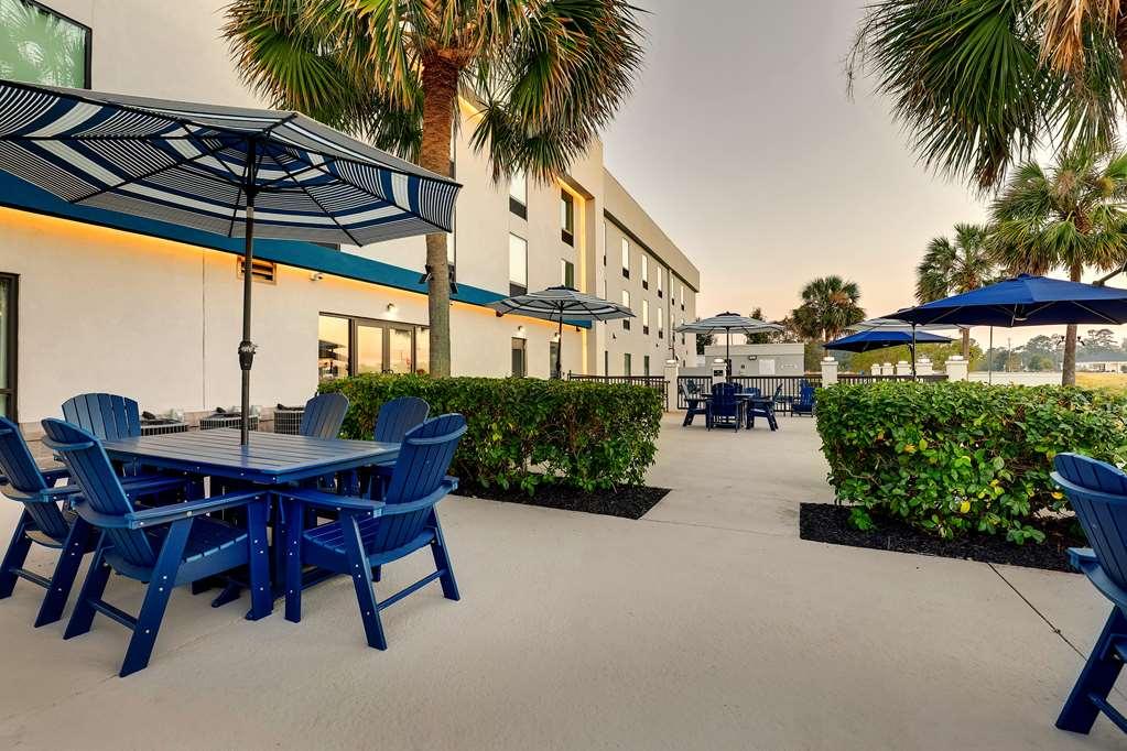 Hampton Inn Моултрі Екстер'єр фото