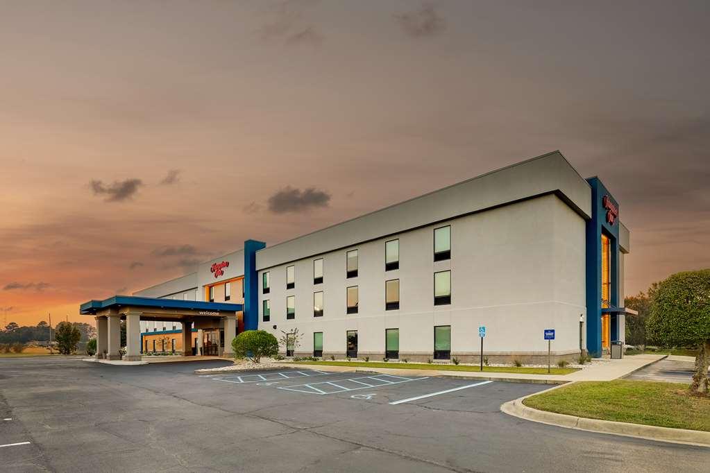 Hampton Inn Моултрі Екстер'єр фото