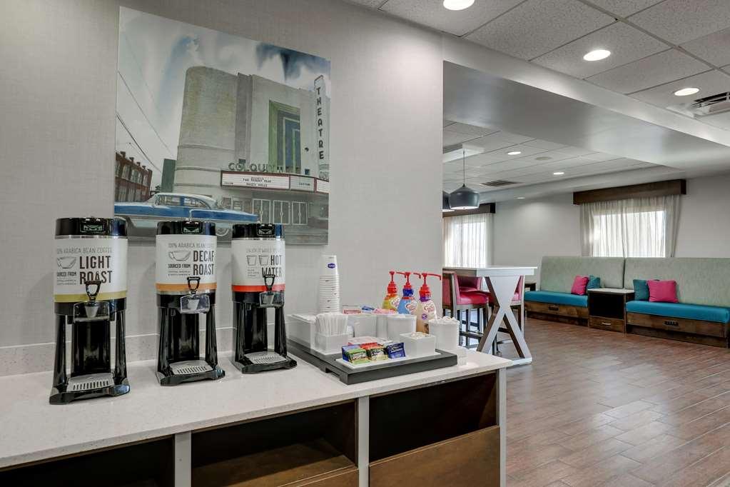 Hampton Inn Моултрі Ресторан фото