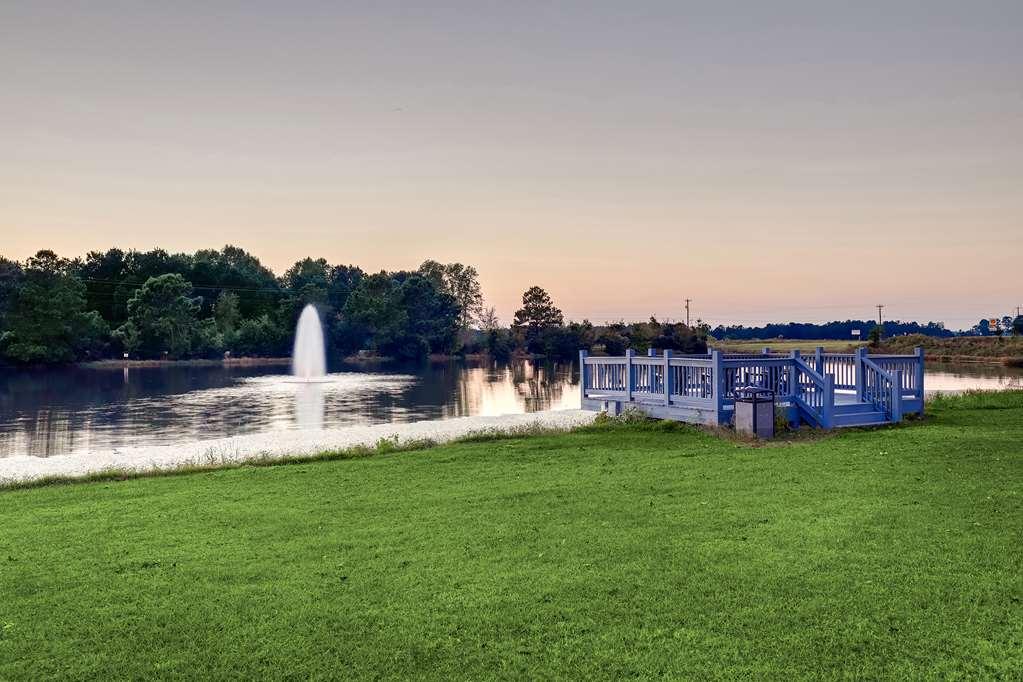 Hampton Inn Моултрі Екстер'єр фото