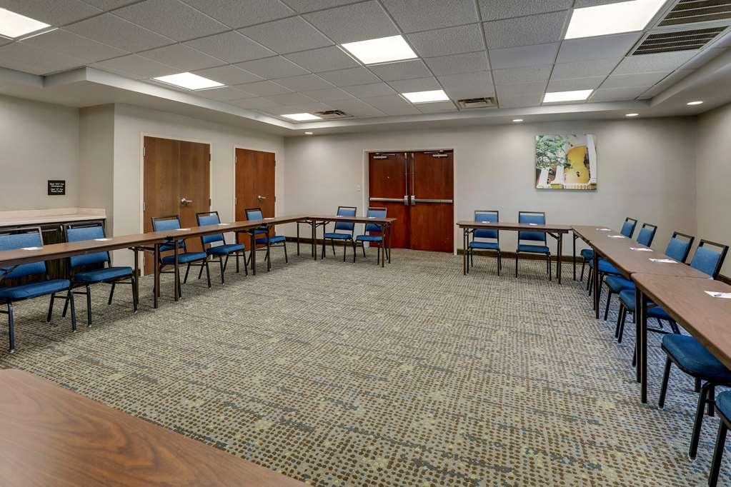 Hampton Inn Моултрі Зручності фото