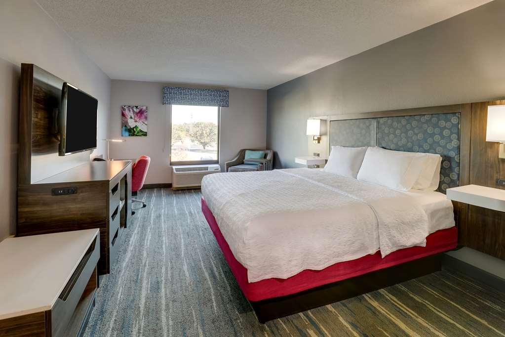 Hampton Inn Моултрі Номер фото
