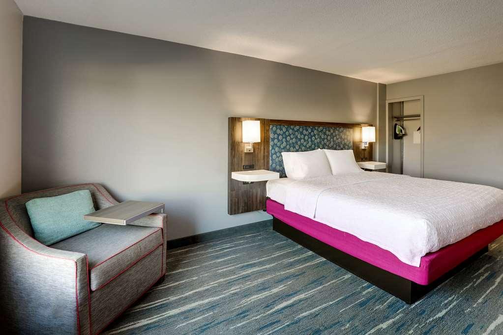 Hampton Inn Моултрі Номер фото