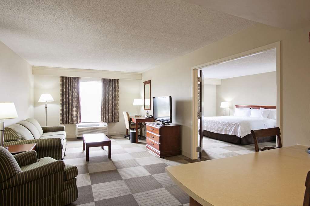 Hampton Inn Моултрі Номер фото