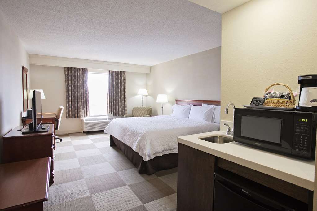 Hampton Inn Моултрі Номер фото